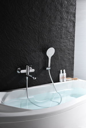Cмеситель для ванны GANZER GZ06132 Хром