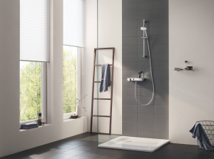 Термостатический смеситель для душа GROHE Grohtherm SmartControl и душевой гарнитур Euphoria 34721000 Хром