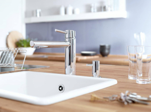 Дозатор жидкого мыла GROHE Cosmopolitan 40535000 Хром