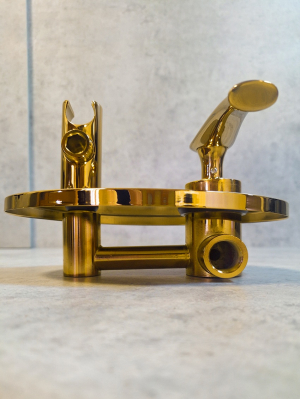 Смеситель встраиваемый с гигиеническим душем Altrobagno Beatrice 060113 Or Золото