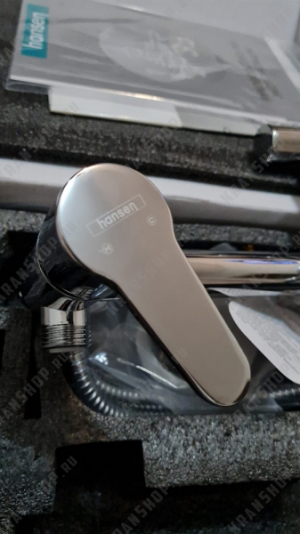 Смеситель настенный с гигиеническим душем HANSEN H62202 Хром