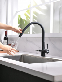Смеситель для кухни с подключением к фильтру с питьевой водой Lemark Comfort LM3075BL Черный